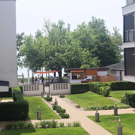 Feher Lotusz Apartament *